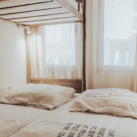 Oda Hostel Pristina Exteriör bild