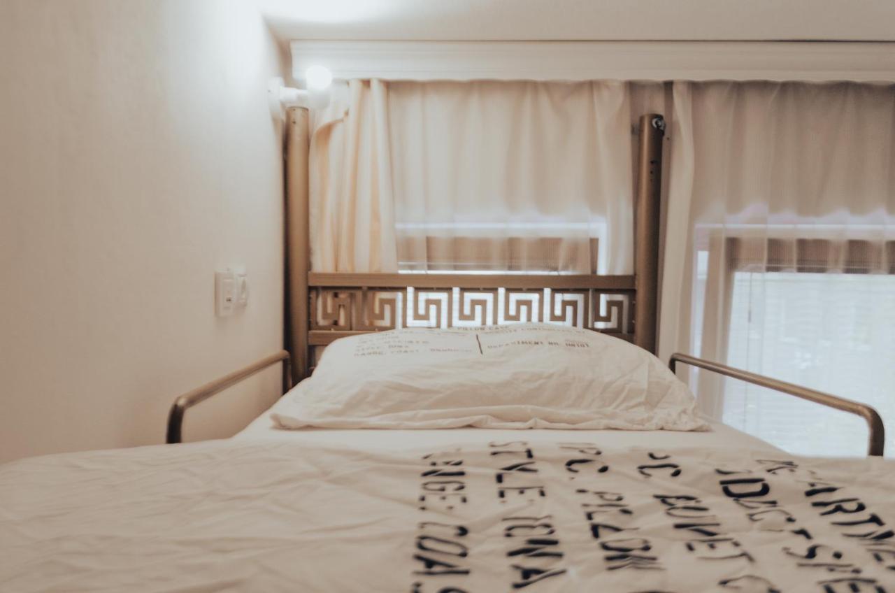 Oda Hostel Pristina Exteriör bild