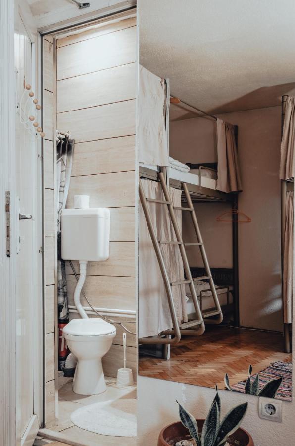 Oda Hostel Pristina Exteriör bild