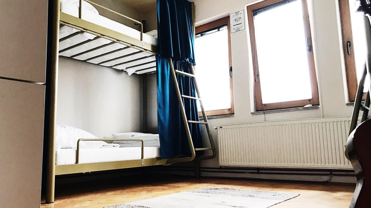 Oda Hostel Pristina Exteriör bild